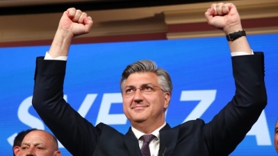 Ruling conservatives win most seats in Croatia election, but no majority