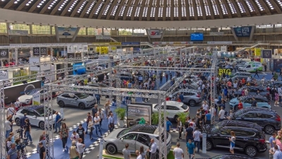 Tax authority closes stands at Belgrade car expo
